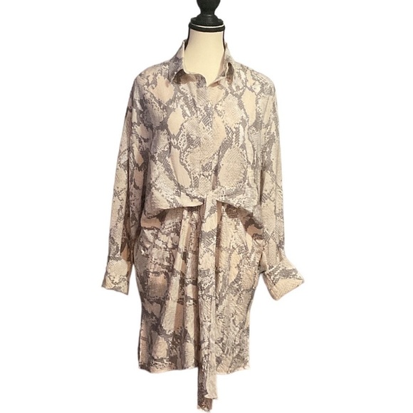 H&m- neutral snakeskin print crepe fabric button down tie front tunic/mini dress - Picture 5 of 12
